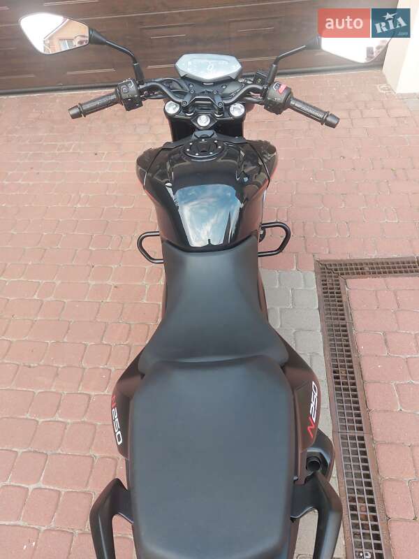Спортбайк Bajaj Pulsar N250 2024 в Києві