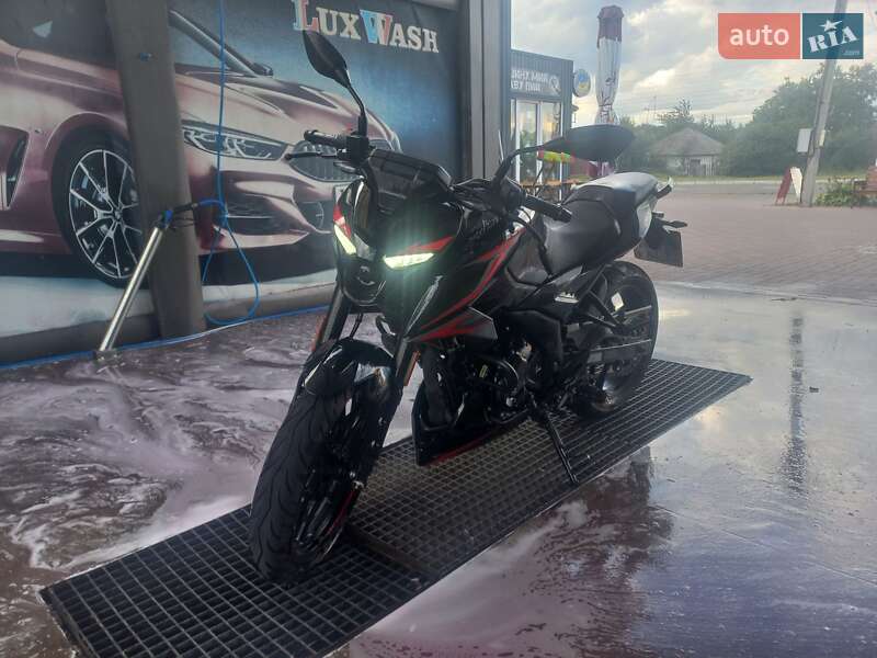 Мотоцикл Без обтекателей (Naked bike) Bajaj Pulsar N250 2024 в 