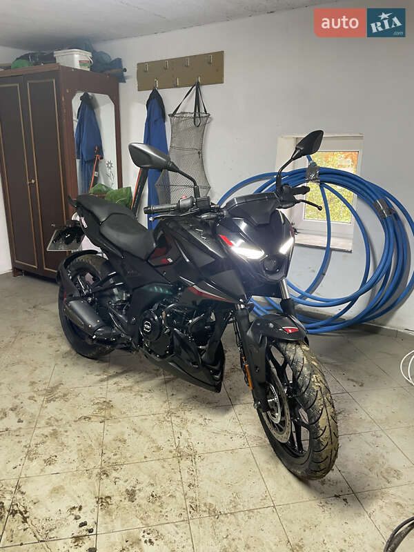 Мотоцикл Классік Bajaj Pulsar N250 2024 в 