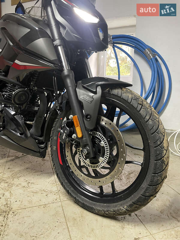 Мотоцикл Классик Bajaj Pulsar N250 2024 в Тернополе