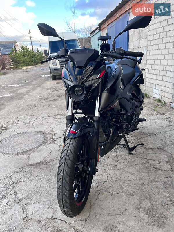Мотоцикл Без обтекателей (Naked bike) Bajaj Pulsar N250 2024 в Днепре фото 5 Мотоцикл Без обтекателей (Naked bike) Bajaj Pulsar N250 2024 в Днепре