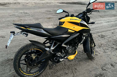 Спортбайк Bajaj Pulsar NS200 2020 в 
