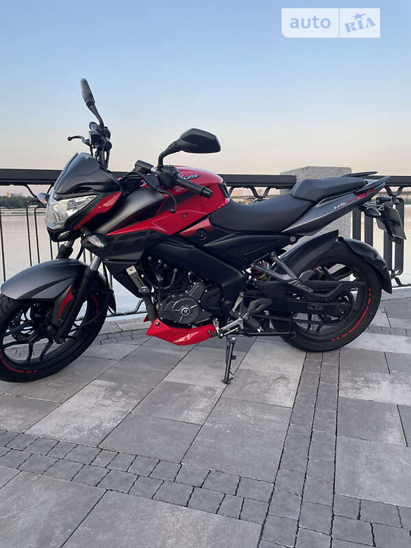 Спортбайк Bajaj Pulsar NS200 2020 в Києві