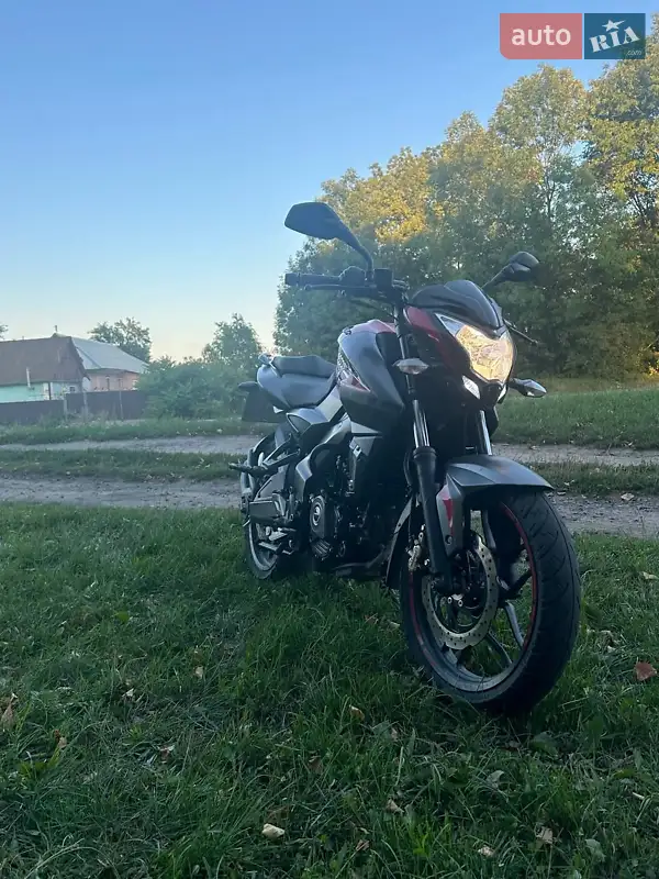 Мотоцикл Классик Bajaj Pulsar NS200 2019 в 