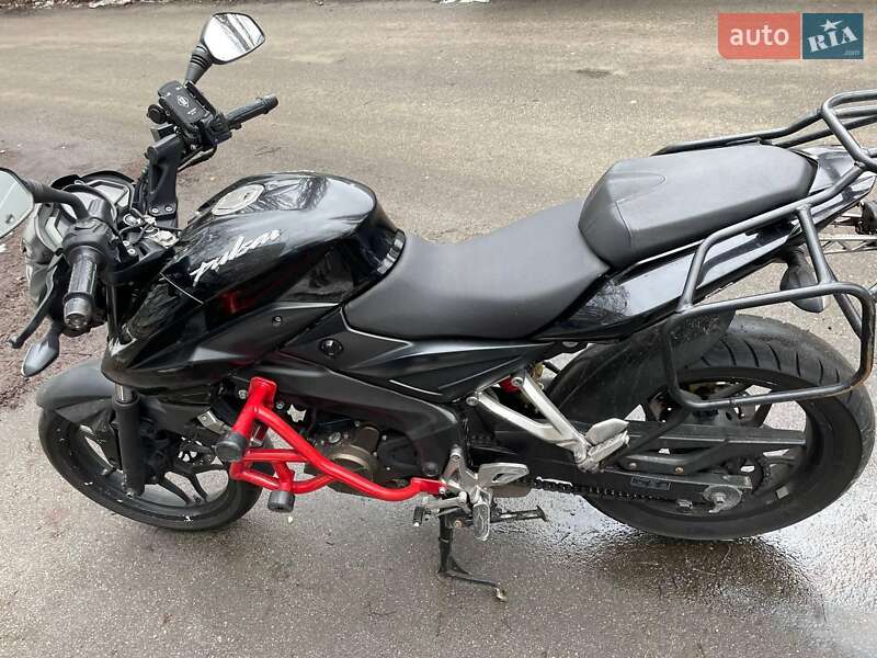 Грузовые мотороллеры, мотоциклы, скутеры, мопеды Bajaj Pulsar NS200 2016 в Киеве