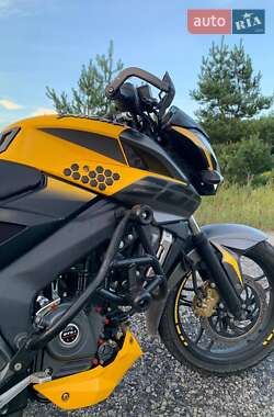 Мотоцикл Многоцелевой (All-round) Bajaj Pulsar NS200 2018 в 