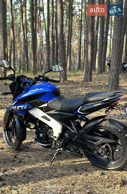 Скремблер Bajaj Pulsar NS200 2023 в 