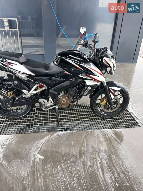 Мотоцикл Многоцелевой (All-round) Bajaj Pulsar NS200 2017 в Синяве фото 4 Мотоцикл Многоцелевой (All-round) Bajaj Pulsar NS200 2017 в Синяве