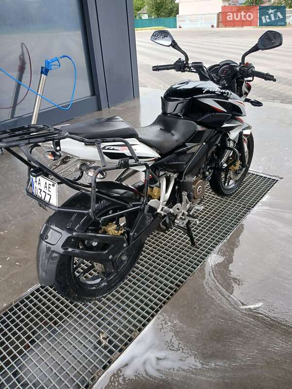 Мотоцикл Многоцелевой (All-round) Bajaj Pulsar NS200 2017 в Синяве фото 5 Мотоцикл Многоцелевой (All-round) Bajaj Pulsar NS200 2017 в Синяве