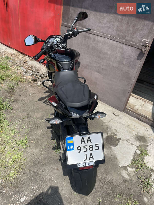 Мотоцикл Без обтікачів (Naked bike) Bajaj Pulsar NS200 2024 в Києві фото 2 Мотоцикл Без обтікачів (Naked bike) Bajaj Pulsar NS200 2024 в Києві