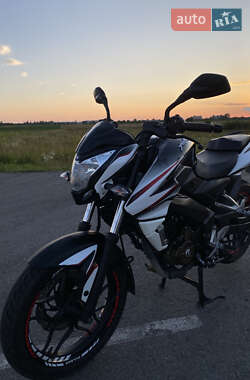 Мотоцикл Без обтекателей (Naked bike) Bajaj Pulsar NS200 2016 в 