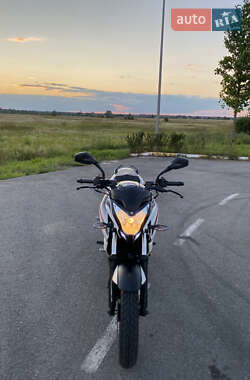 Мотоцикл Без обтекателей (Naked bike) Bajaj Pulsar NS200 2016 в 