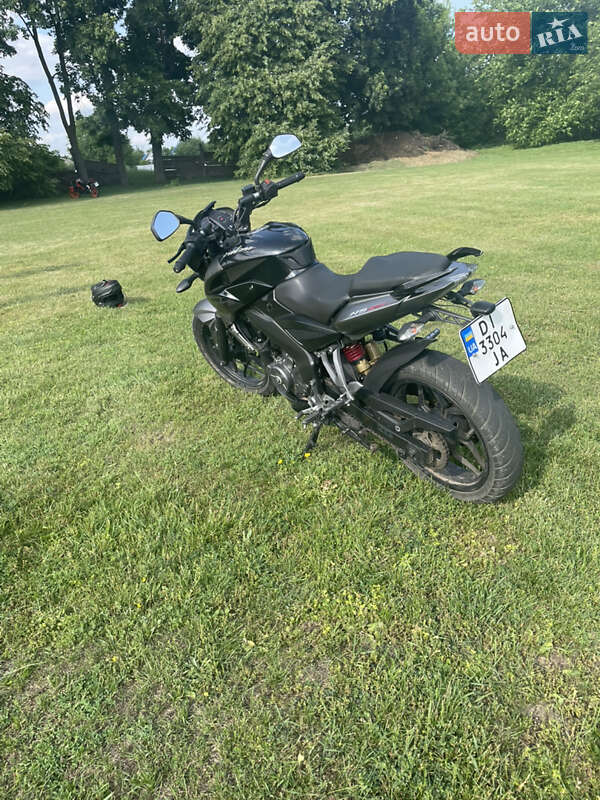 Мотоцикл Без обтекателей (Naked bike) Bajaj Pulsar NS200 2017 в Бобровице фото 4 Мотоцикл Без обтекателей (Naked bike) Bajaj Pulsar NS200 2017 в Бобровице
