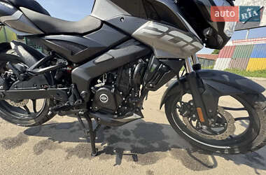 Мотоцикл Классик Bajaj Pulsar NS200 2023 в 