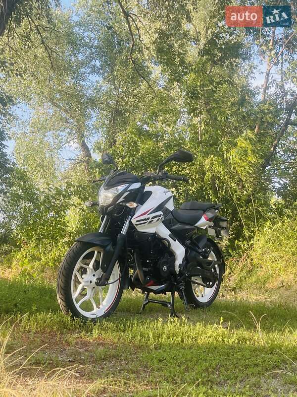Мотоцикл Без обтекателей (Naked bike) Bajaj Pulsar NS200 2021 в Киеве