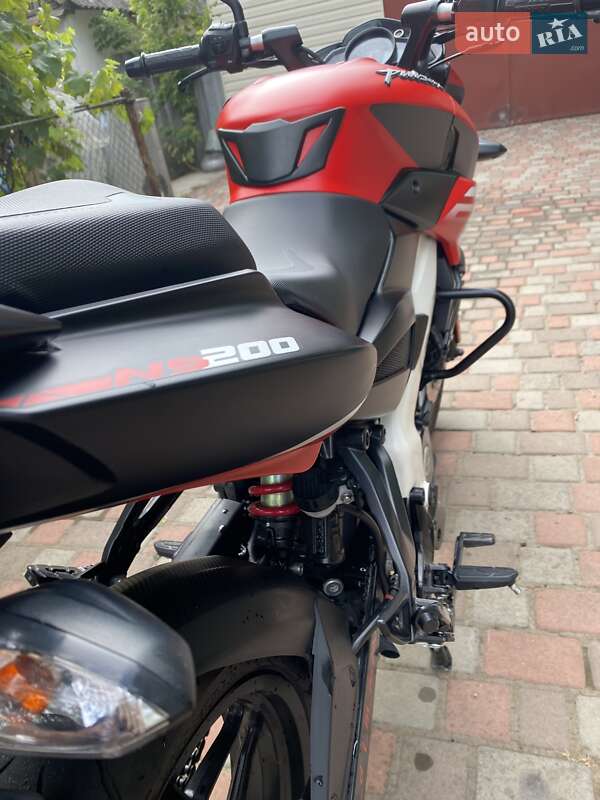 Мотоцикл Классік Bajaj Pulsar NS200 2023 в Запоріжжі
