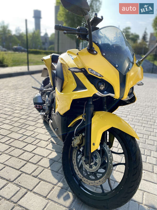 Спортбайк Bajaj Pulsar RS200 2016 в Горішніх Плавнях