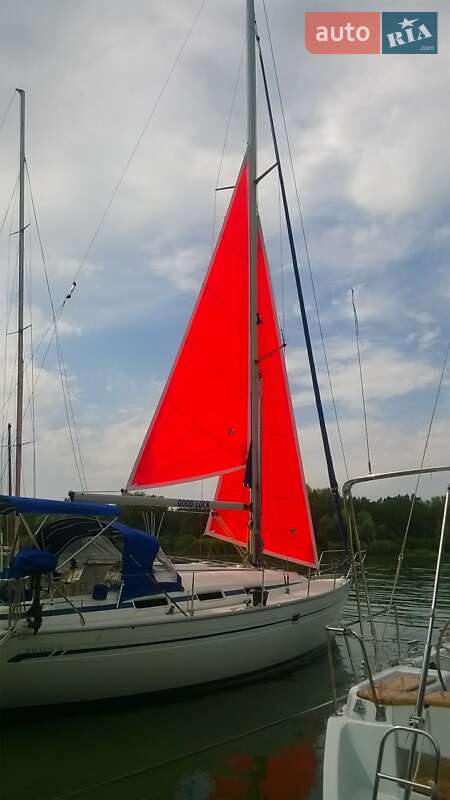 Парусна яхта Bavaria Holiday 2000 в Києві