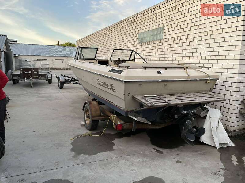 Катер Bayliner 2252 1984 в Киеве фото 3 Катер Bayliner 2252 1984 в Киеве