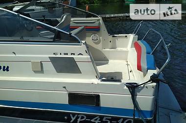 Моторная яхта Bayliner 2455 1990 в 