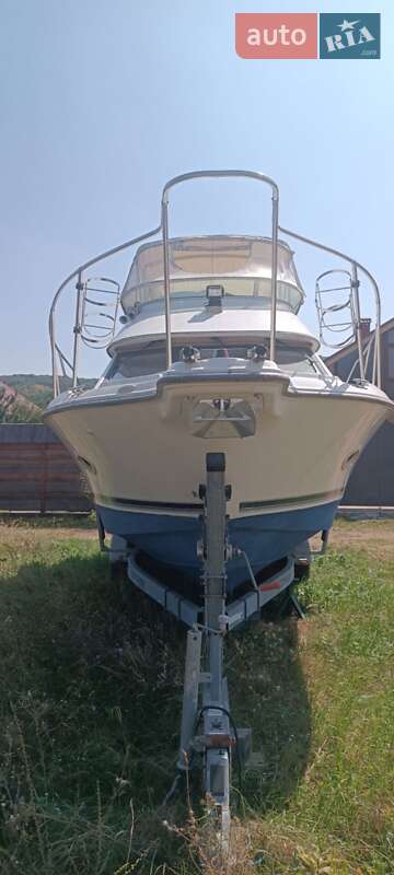 Моторная яхта Bayliner 2859 1999 в Кельменцах