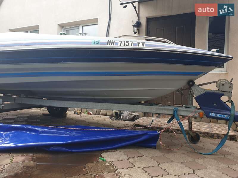 Лодка Bayliner Capri 1989 в Запорожье