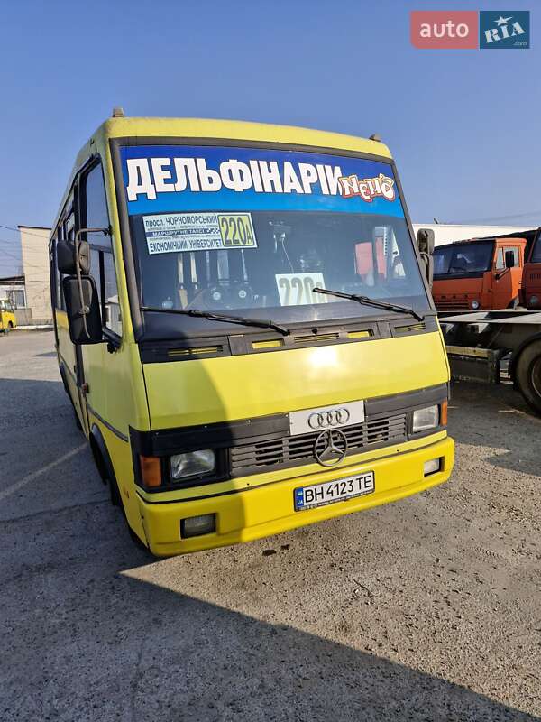 Қара жігіттер кезек-кезек әйелді силайды Ирина Шейктің порно фотосуреттері