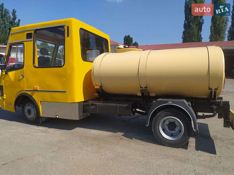 Бензовоз БАЗ Т901.60 2009 в Запорожье