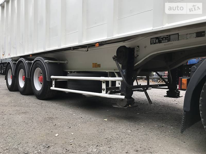 Самосвал полуприцеп Benalu 3S24 2005 в Тернополе