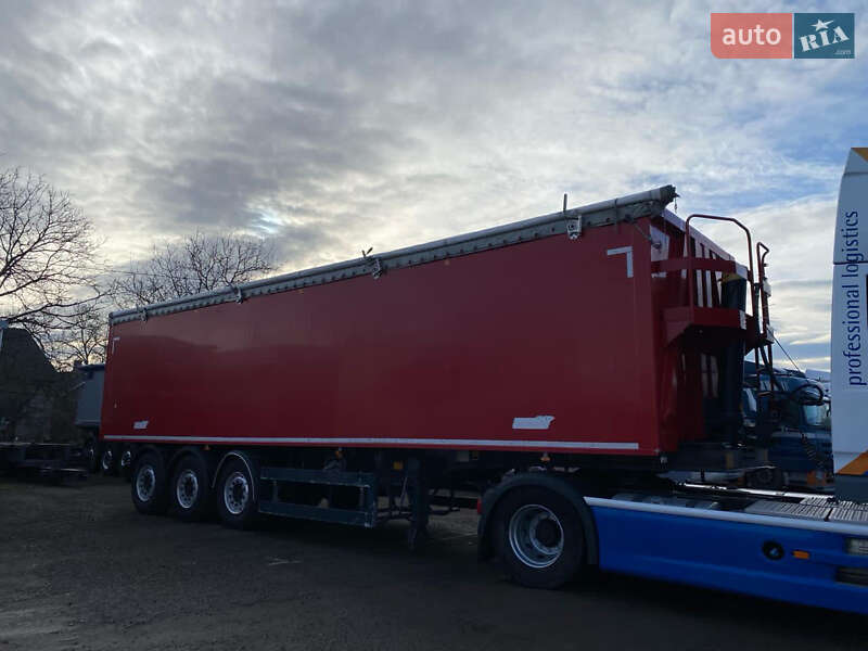 Зерновоз - полуприцеп Benalu Benalu 2016 в Черновцах фото 7 Зерновоз - полуприцеп Benalu Benalu 2016 в Черновцах