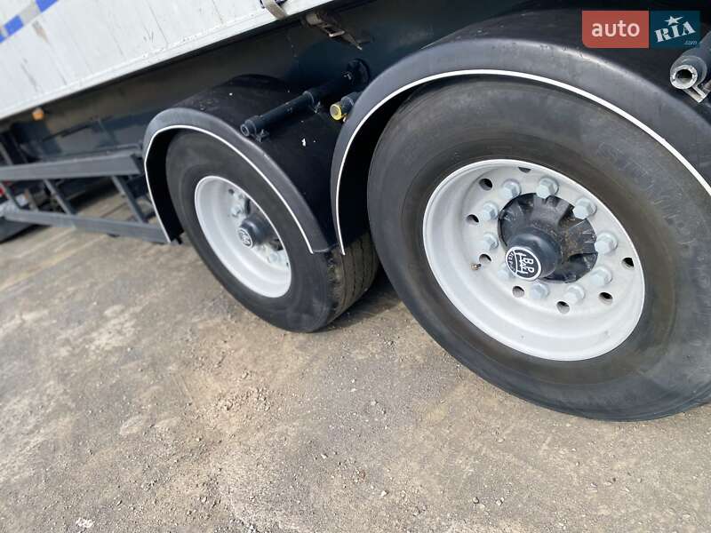 Самоскид причіп Benalu Benalu 2004 в Хусті