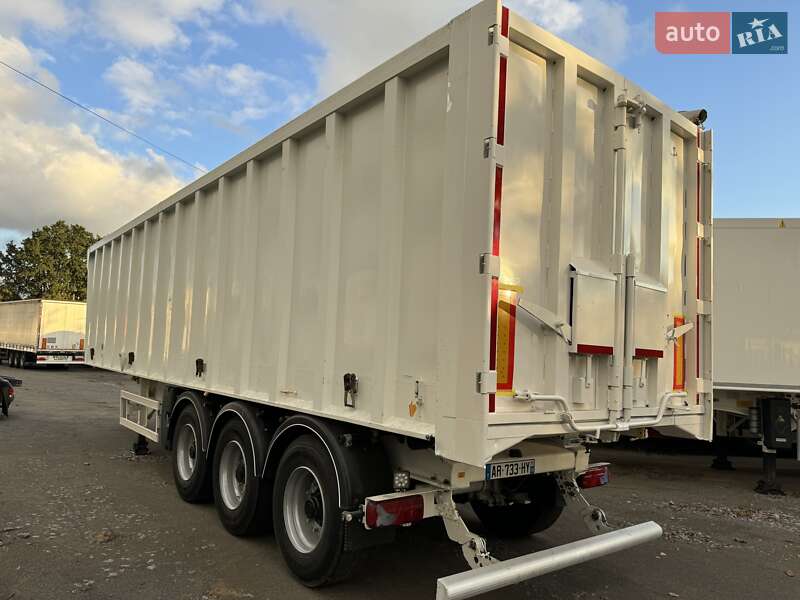 Самоскид напівпричіп Benalu Benalu 2009 в Вінниці