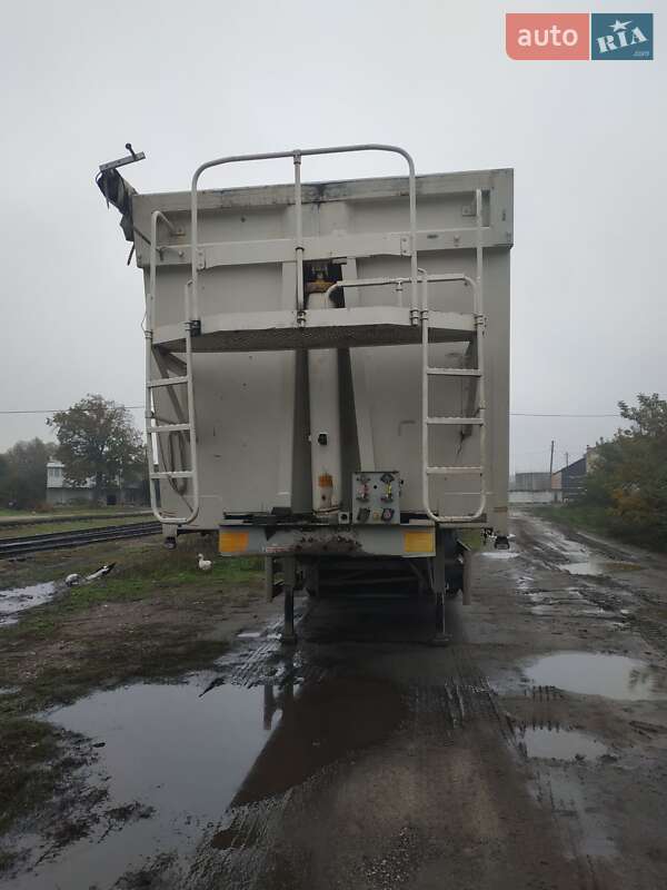 Зерновоз - напівпричіп Benalu Benalu 2013 в Старокостянтинові