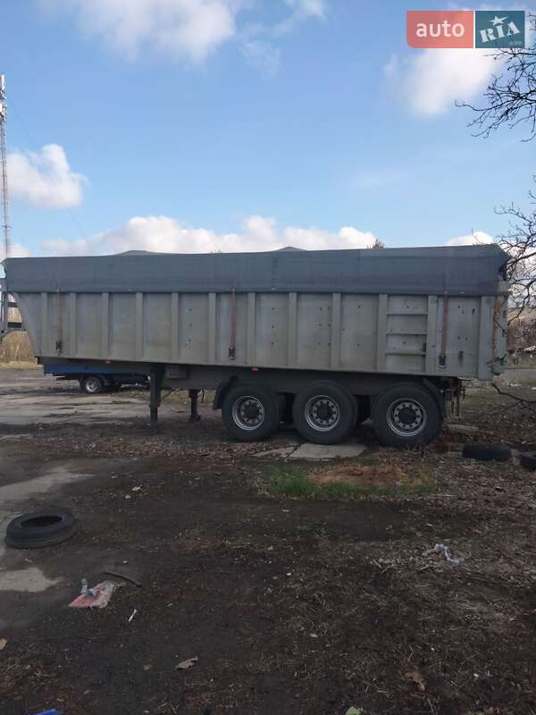 Самоскид напівпричіп Benalu Benalu 2003 в Умані