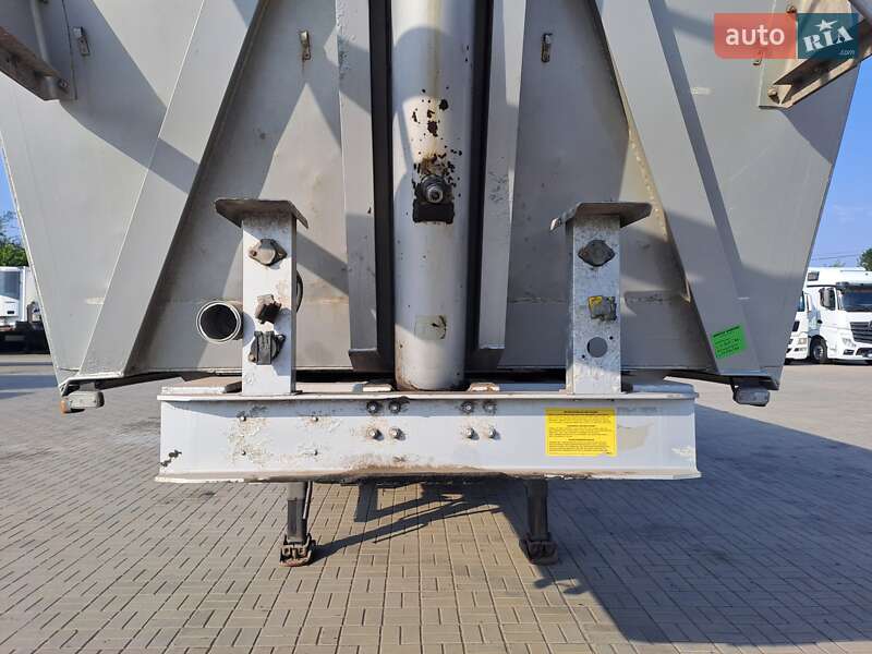 Самоскид напівпричіп Benalu Benalu 2002 в Черкасах