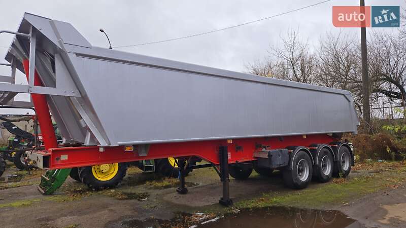 Самоскид напівпричіп Benalu Benalu 2010 в Луцьку