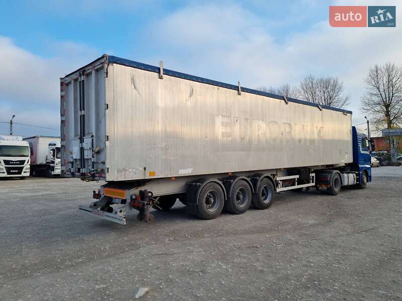 Самосвал полуприцеп Benalu Fruehauh 2010 в Виннице