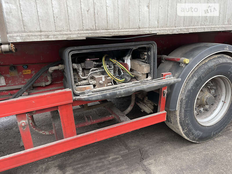 Зерновоз - напівпричіп Benalu Optiliner 2008 в Тячеві