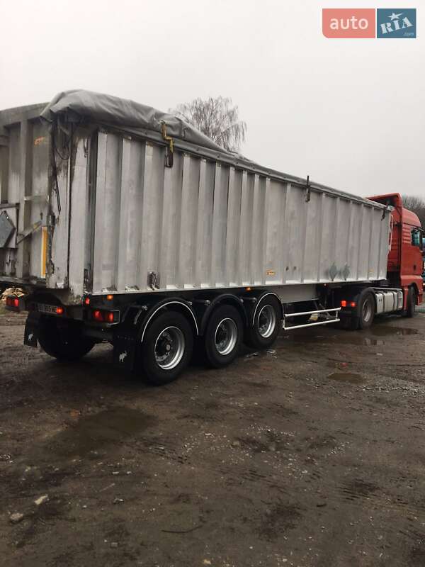 Зерновоз - полуприцеп Benalu TF34C1 2001 в Виннице