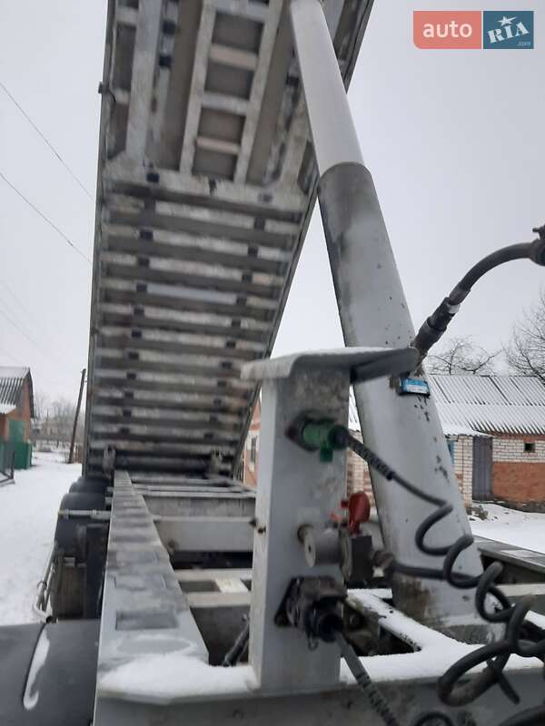 Самосвал полуприцеп Benalu TF34C1 2000 в Виннице