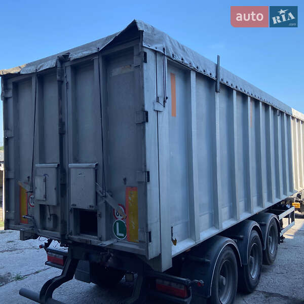 Зерновоз - полуприцеп Benalu TF34C1 1999 в Ровно