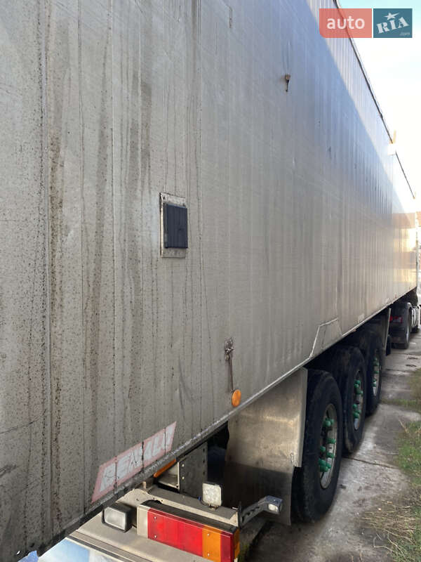 Зерновоз - полуприцеп Benalu TF34C1 2003 в Новомосковске фото 6 Зерновоз - полуприцеп Benalu TF34C1 2003 в Новомосковске