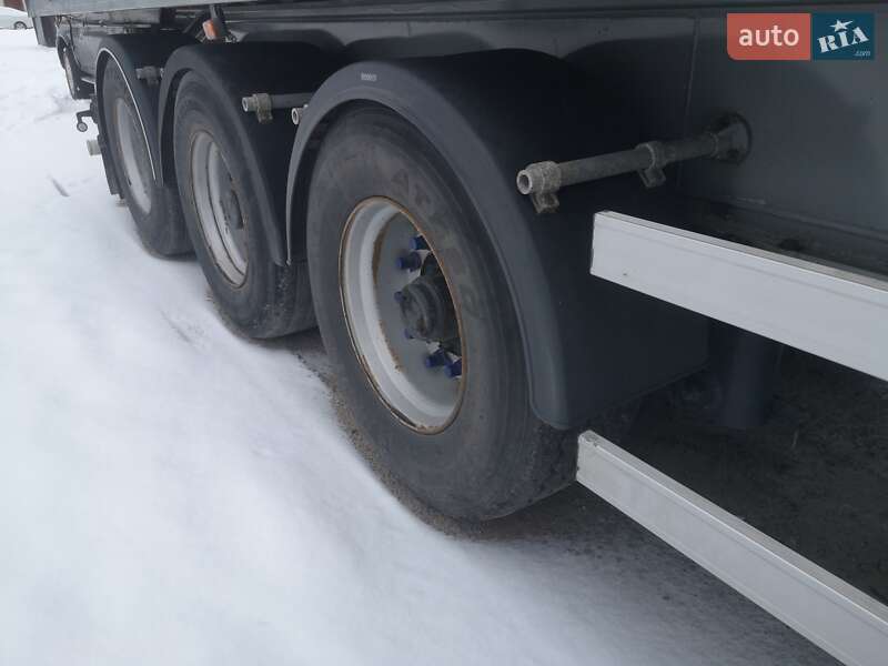 Зерновоз - полуприцеп Benalu TF34C1 1996 в Киеве