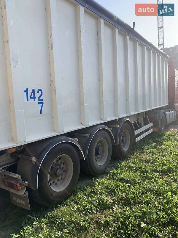 Самоскид напівпричіп Benalu TF34C1 2000 в Львові