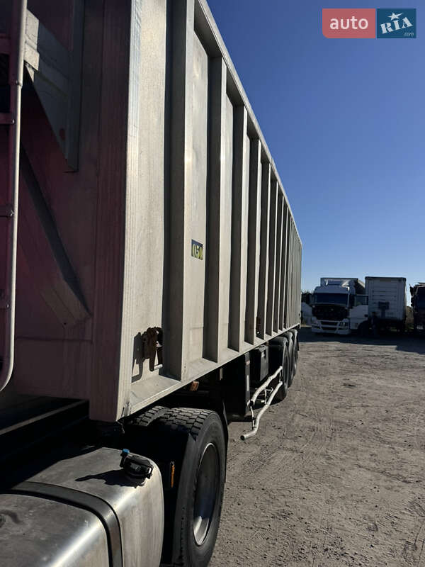 Зерновоз - полуприцеп Benalu TF34C1 2000 в Львове