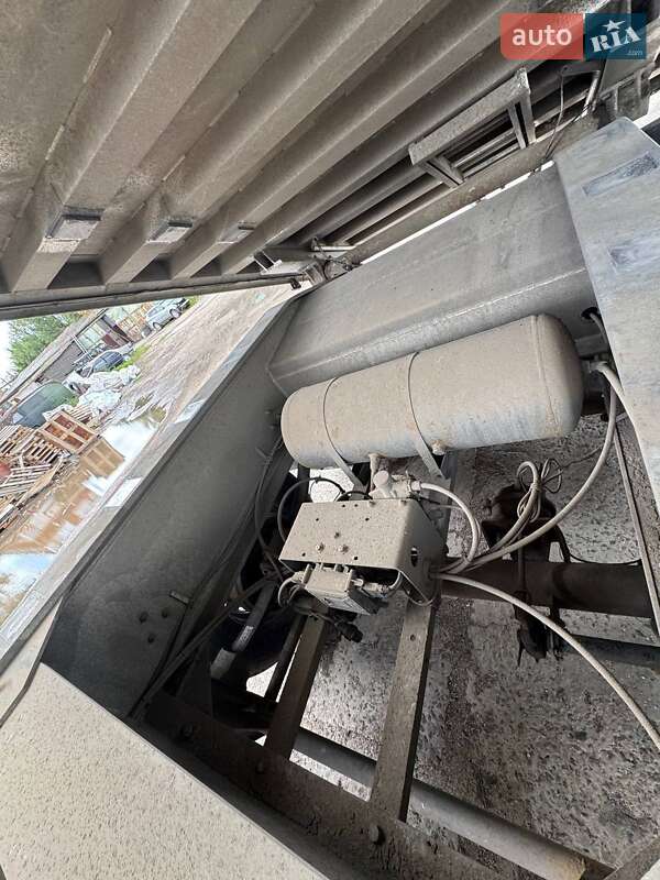 Самосвал полуприцеп Benalu TF34C1 2000 в Броварах