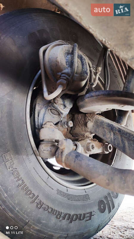 Самоскид напівпричіп Benalu TF34C1 1999 в Миколаєві