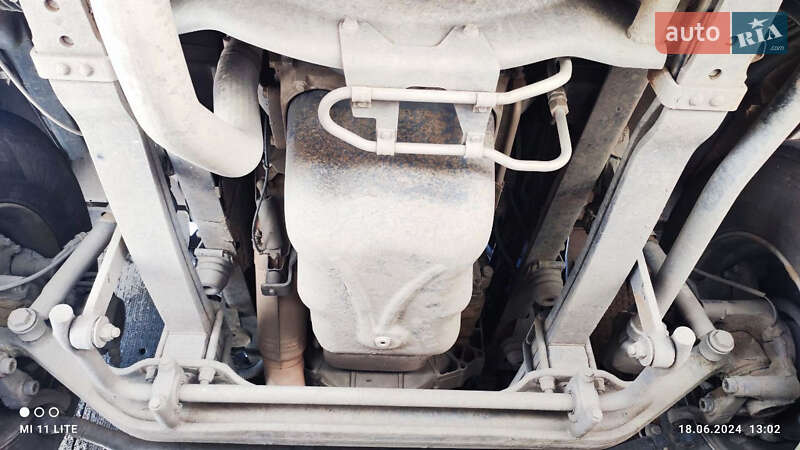 Самоскид напівпричіп Benalu TF34C1 1999 в Миколаєві