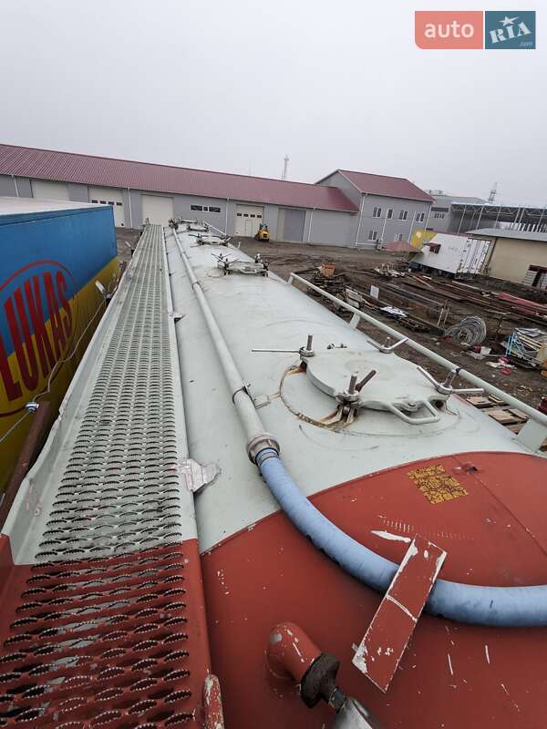 Цистерна полуприцеп Benalu TF 1992 в Кременчуге