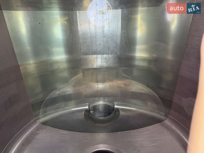 Цистерна напівпричіп Benalu TF 2003 в Одесі